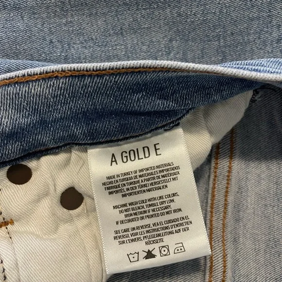 AGOLDE JEANS size 27 (style#A108-1045) raw hem light wash. - Picture 6 of 6